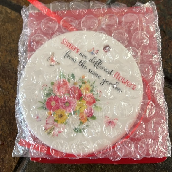 Sisters - Picture 5 of 5